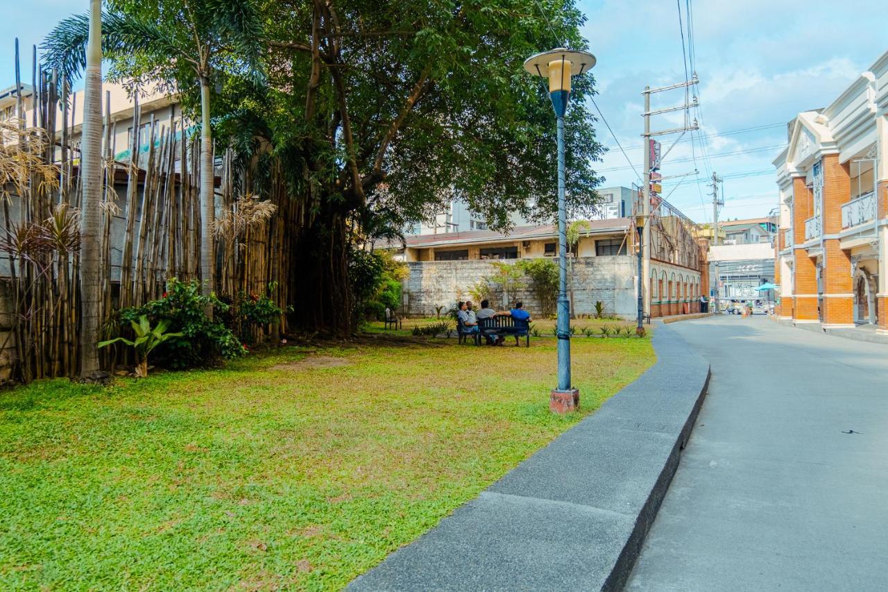מנילה Yong'S Place At Isabelle De Valenzuela מראה חיצוני תמונה